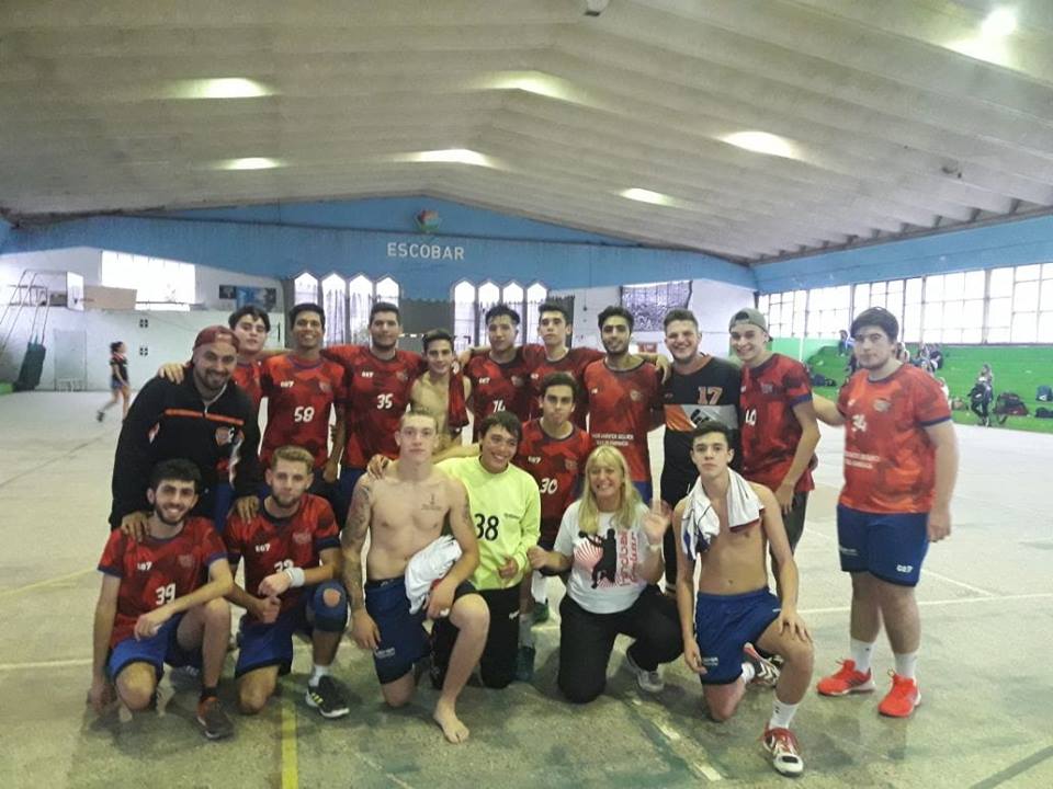 Handball: envión anímico para Escobar en inferiores